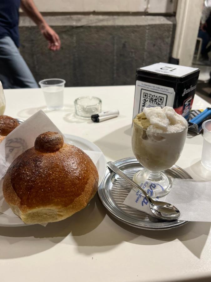 阿提斯特住宿加早餐旅馆 阿奇雷亚莱 外观 照片